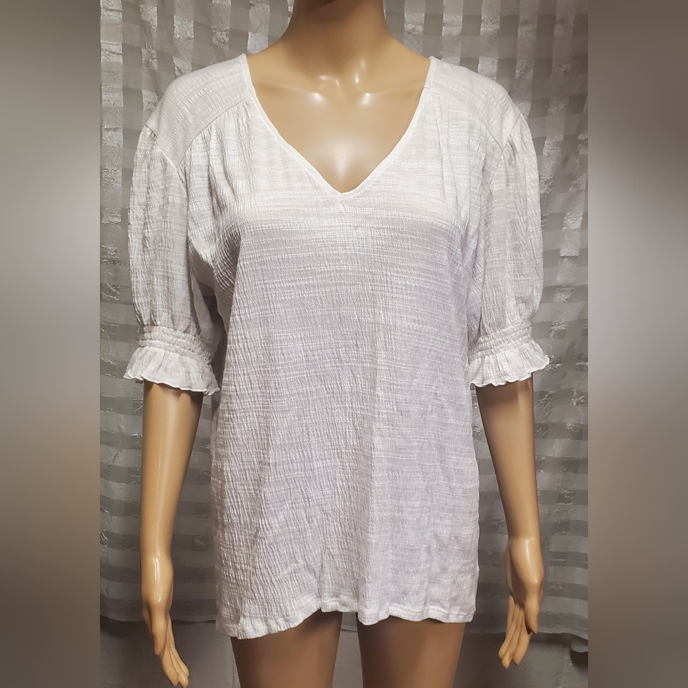 89th & Madison White Ruffled Blouse with Elbow-Length Sleeves.